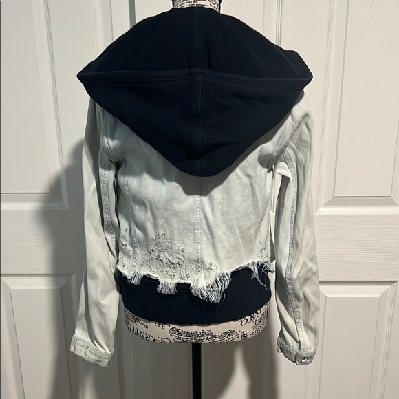 Women's Cream Denim Jacket - Picture 8 of 9